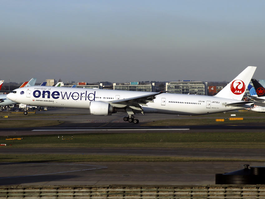 B777-300 JA-732J 