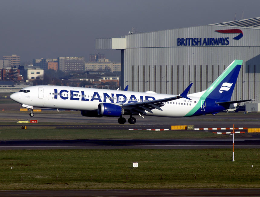 B737-MAX 9 TF-ICB