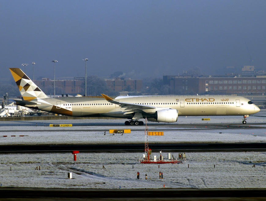 A350-1041 A6-XWF