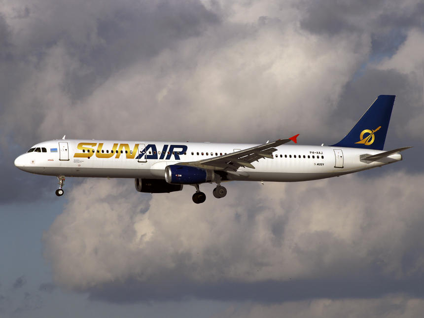 A321-211 P4-AAJ