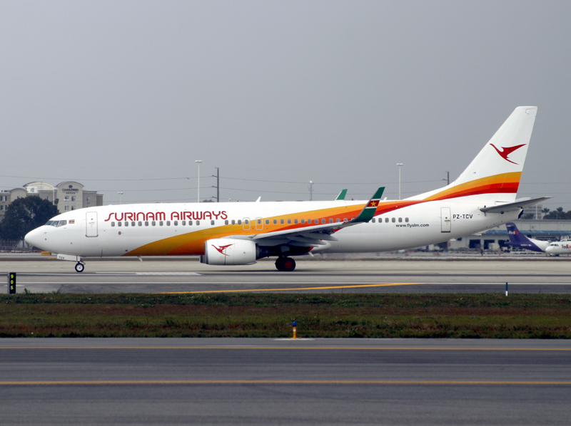 B737-800 P2-TCV