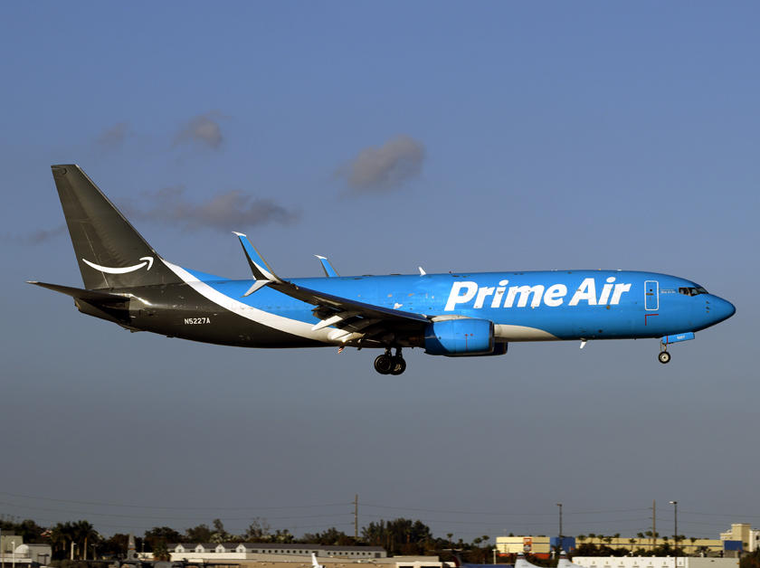 B737-800F N5227A