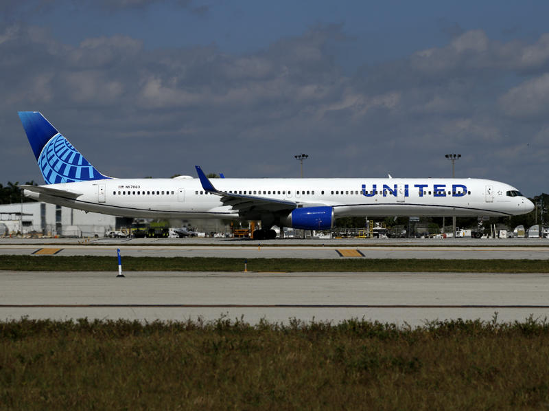 Boeing 757-300 N57863