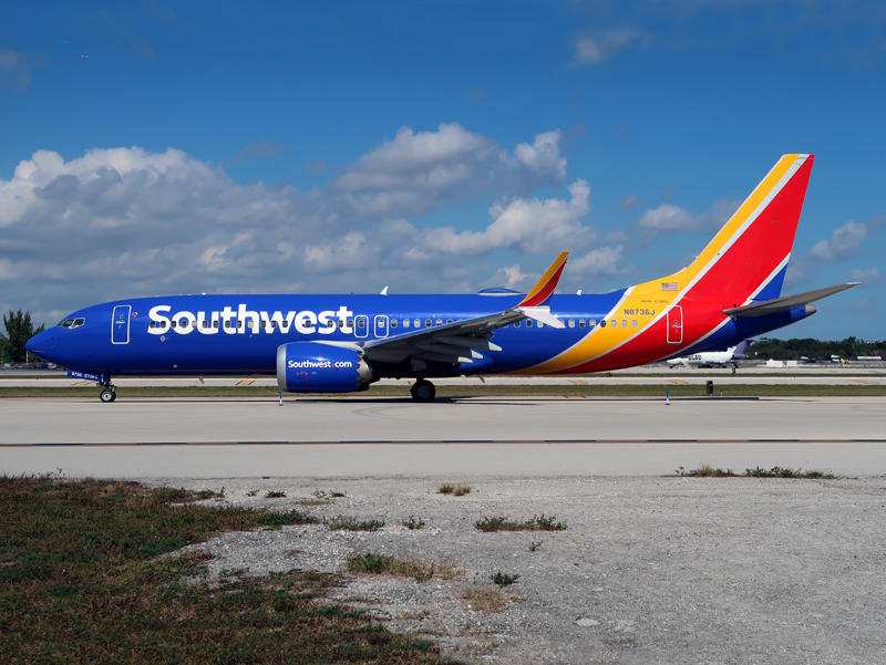 B737-8 MAX N8736J