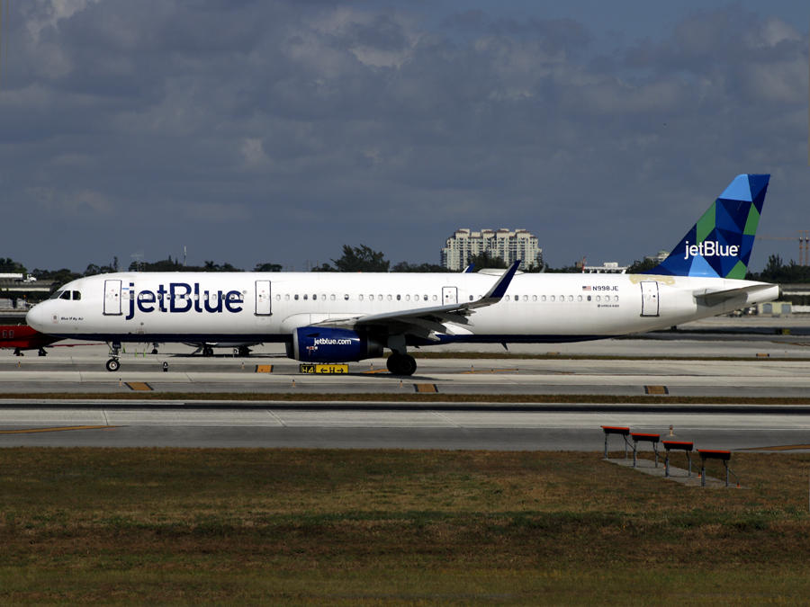 A321 N998JE