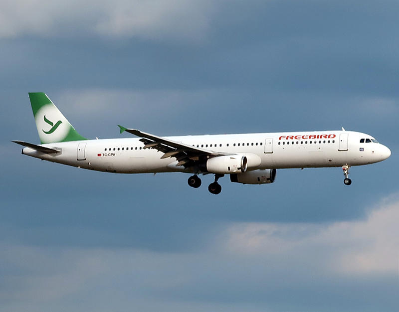 Arrival at Gatwick, optd by BBN Airlines