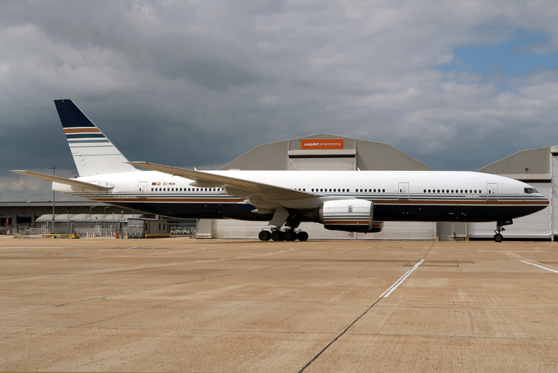 B777-200 EC-MUA