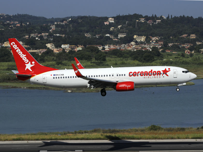 Boeing 737-800 9H-CXB