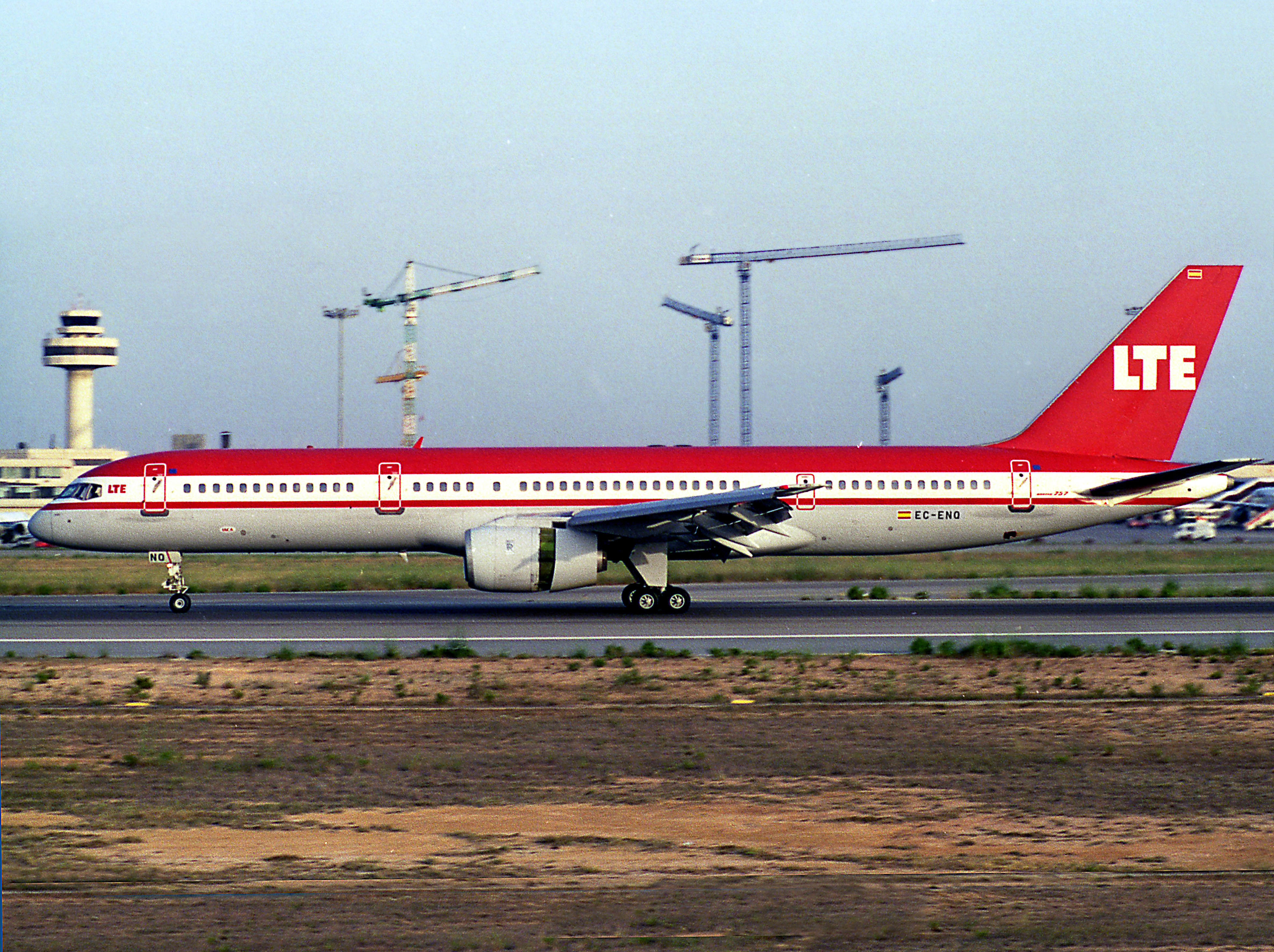 B757-200 EC-ENQ 