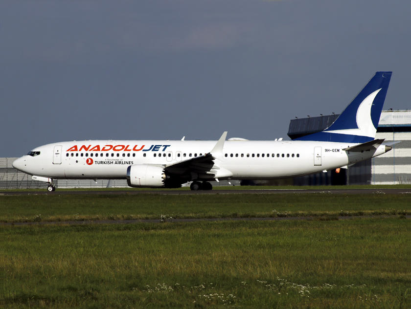 B737-8 MAX 9H-GEM 
