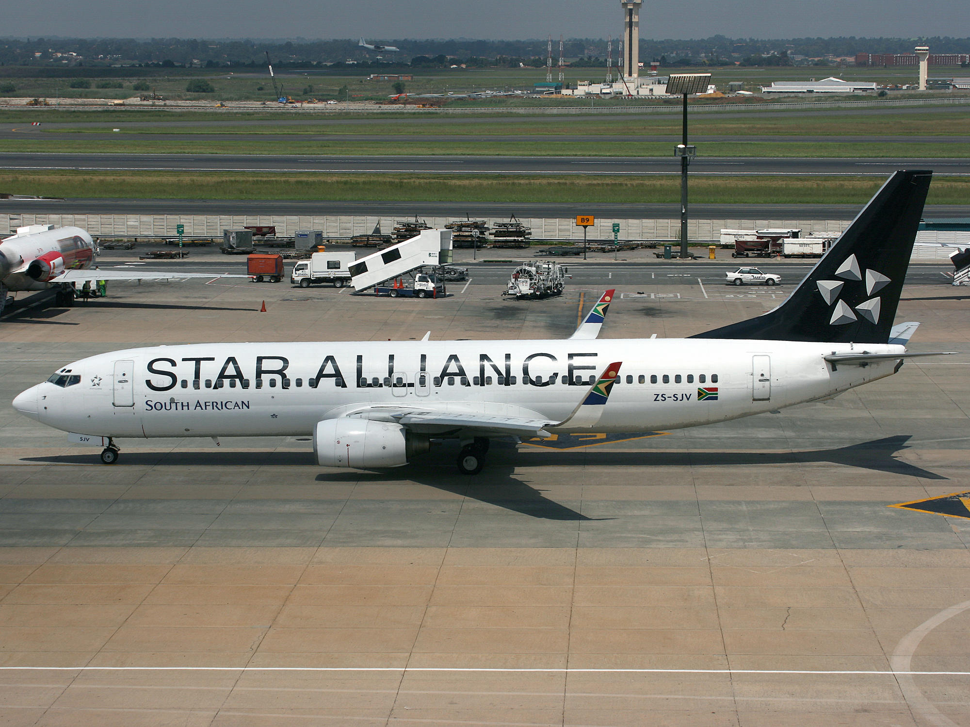 B737-800 ZS-SJV