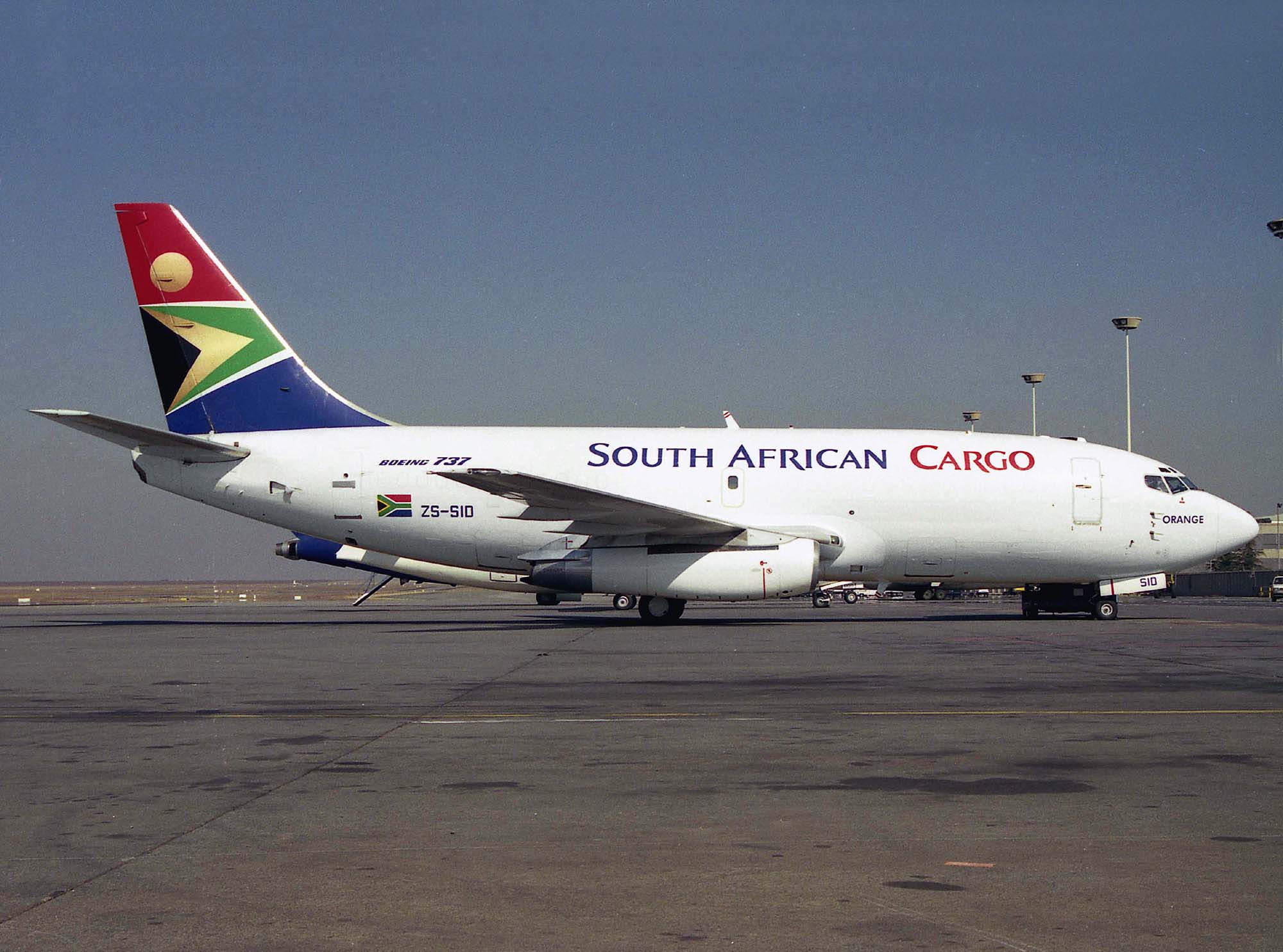 B737-200(F) ZS-SID  