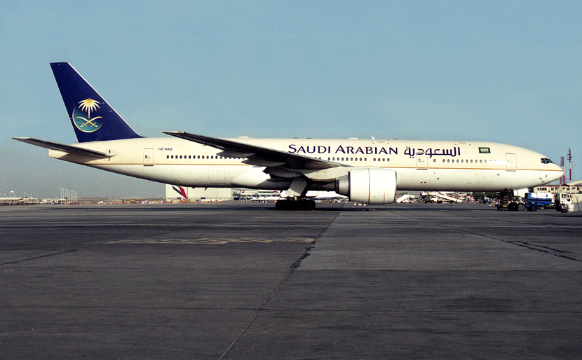 B777-200 HZ-AKE 