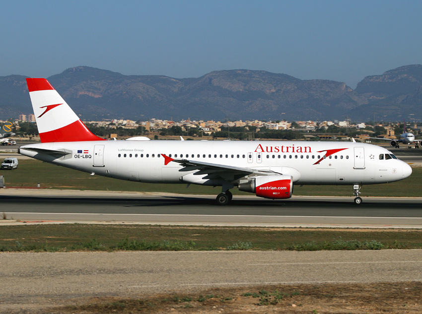 Airbus A320-200 OE-LBQ