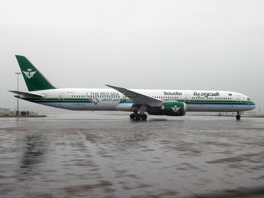 B787-10 HZ-AR33