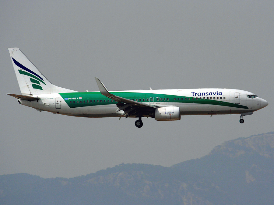 B737-800(WL) PH-HZJ