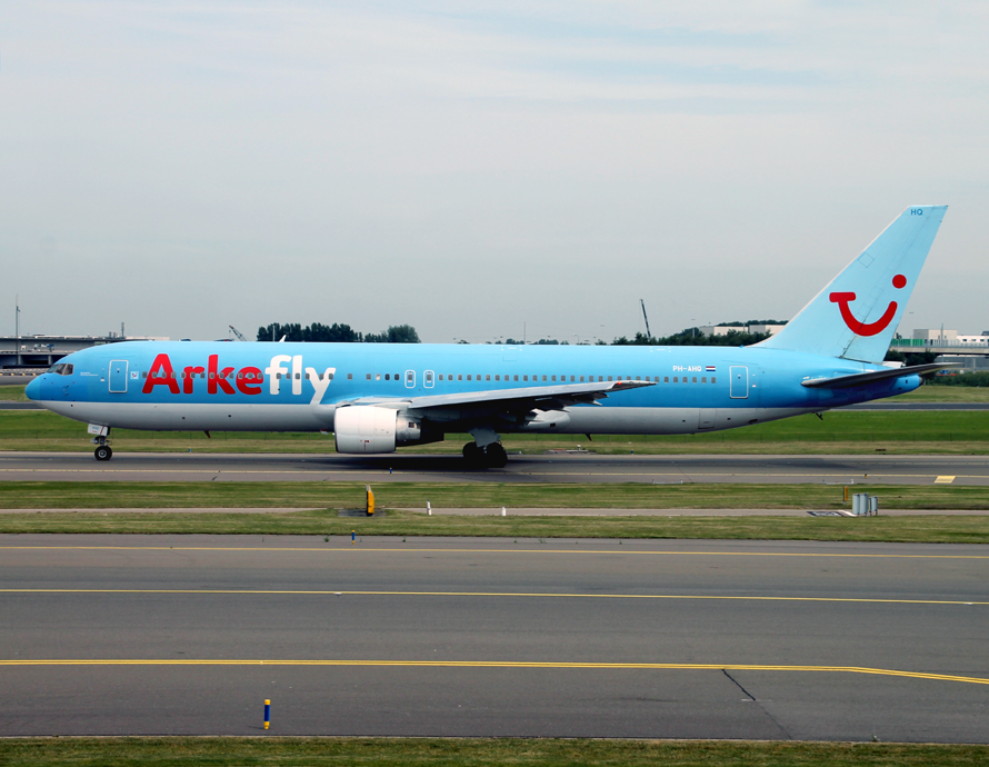 B767-300 PH-AHQ 