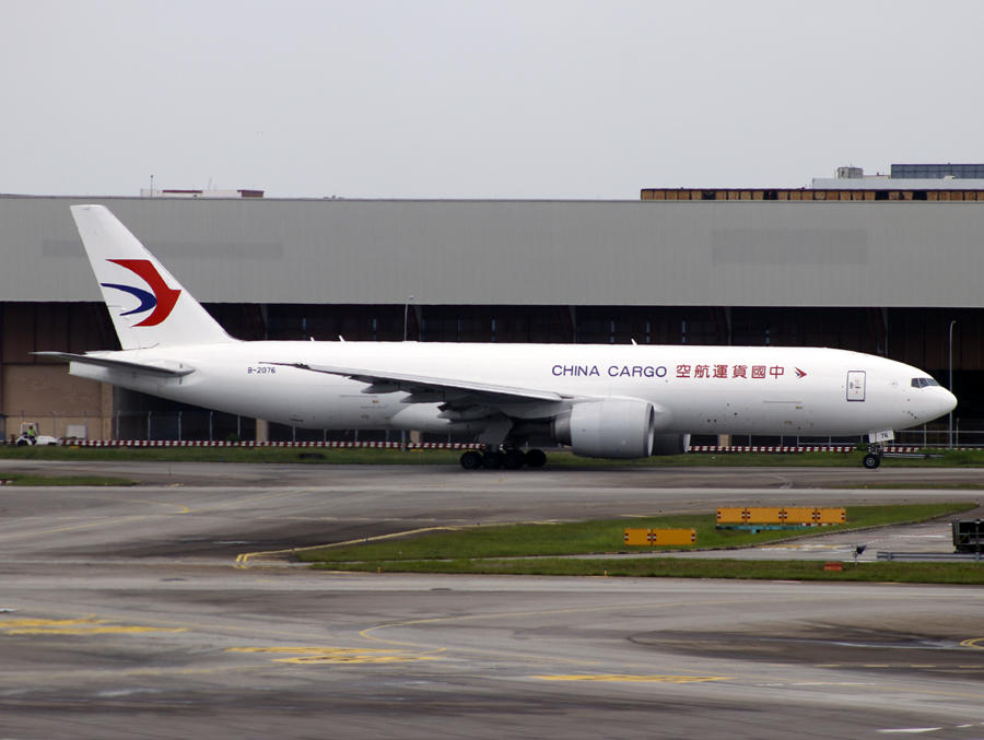 B777-200F B-2076 