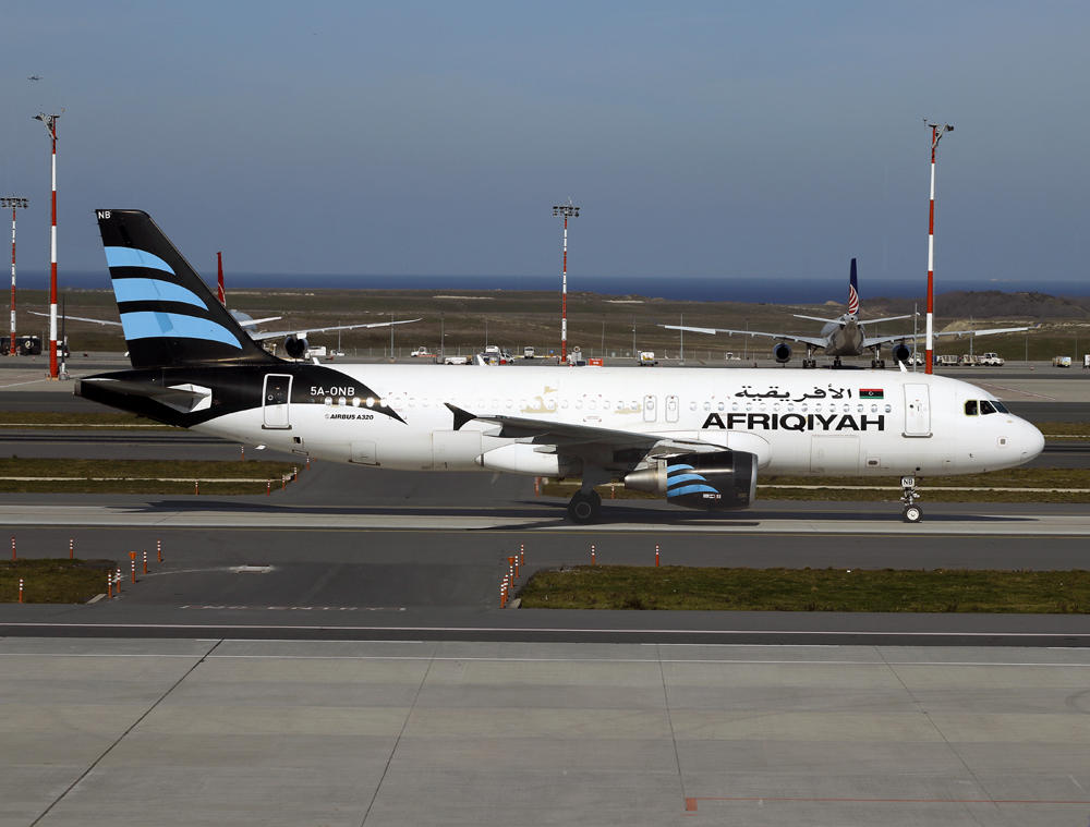 Airbus A320-200 5A-ONB