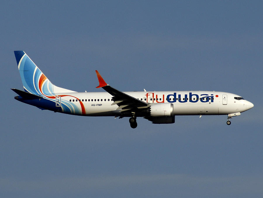 B737 MAX 8