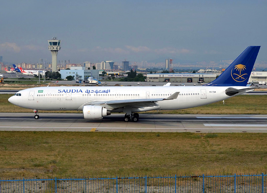 A330-200 CS-TQW 