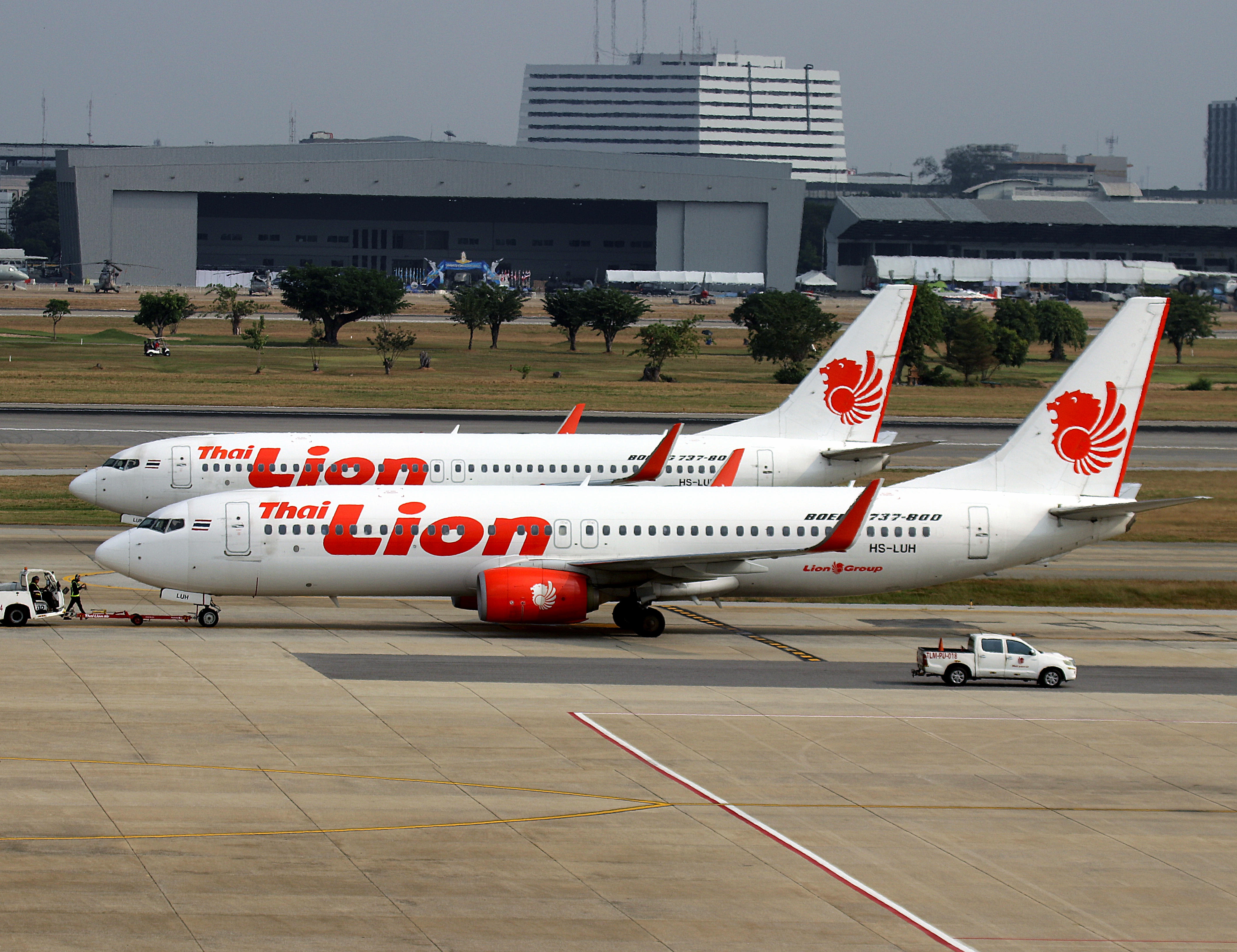 2X LION 738 