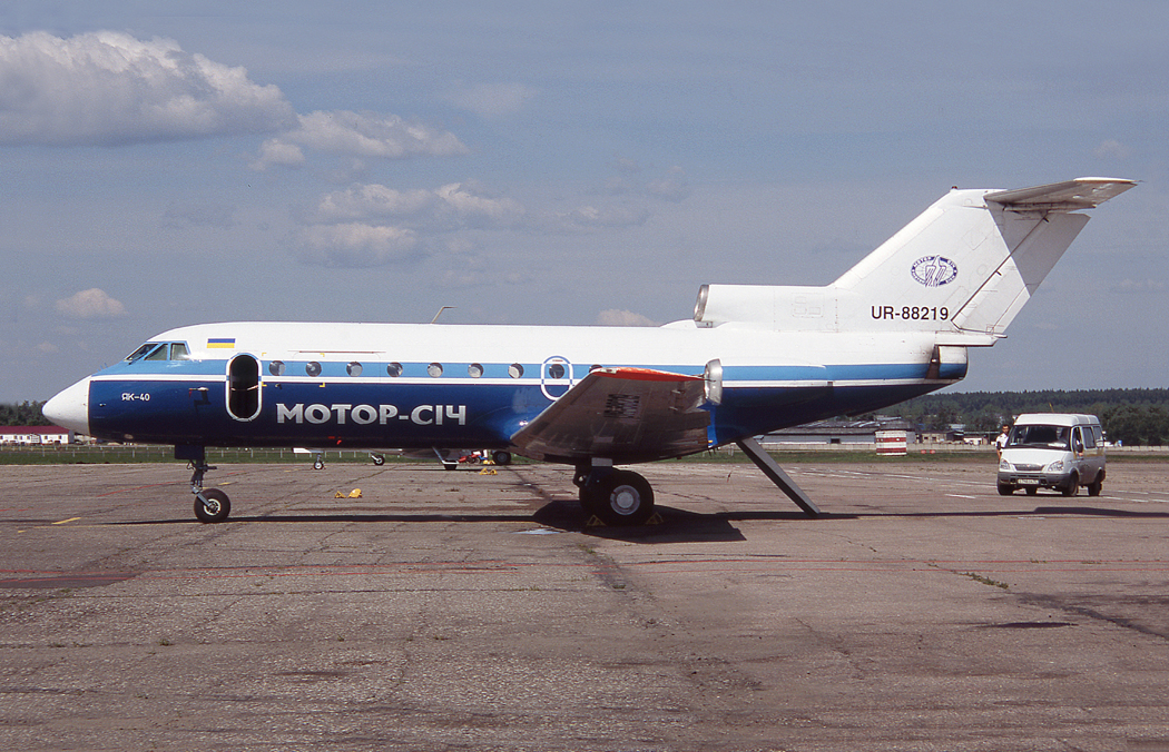 Yak40 UR-82219