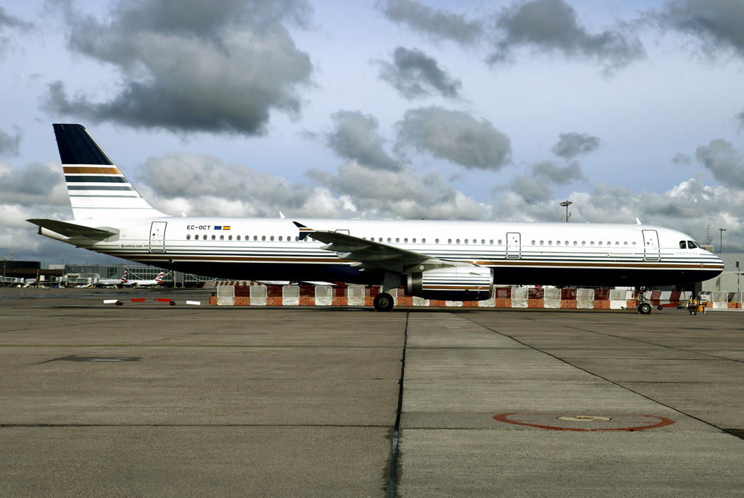 A321-200 EC-OCT 