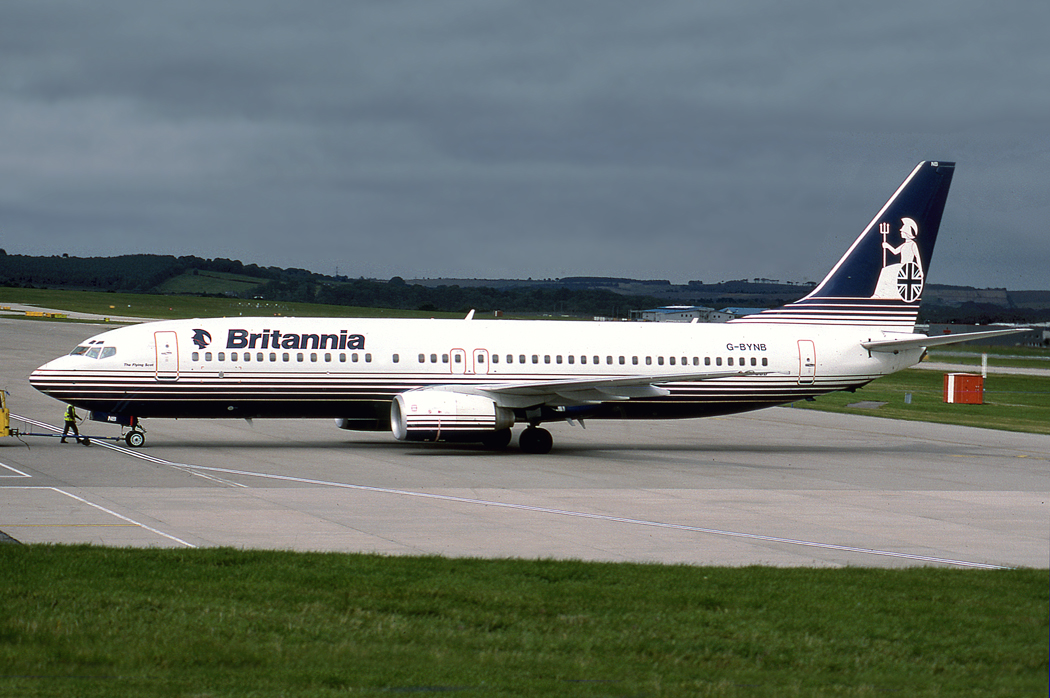 B737-800 G-BYNB