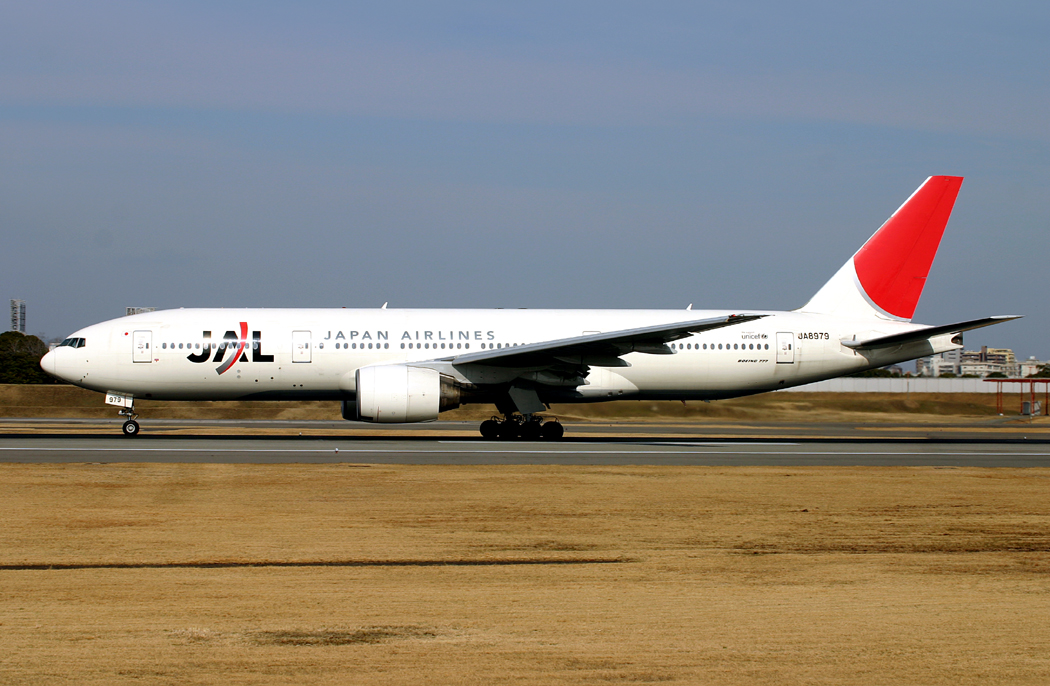 B777-200 JA-8979 