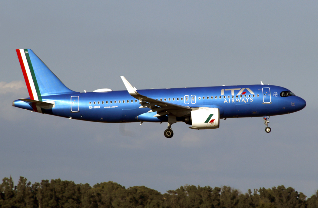 Airbus A320N EI-HOH 