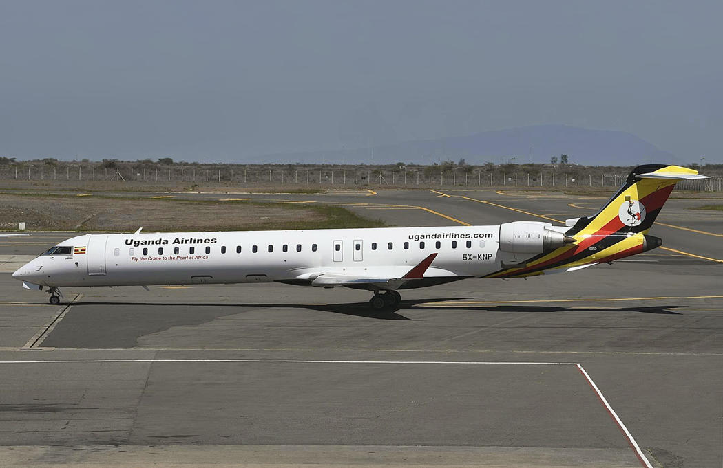 CRJ 900 5X-KNP