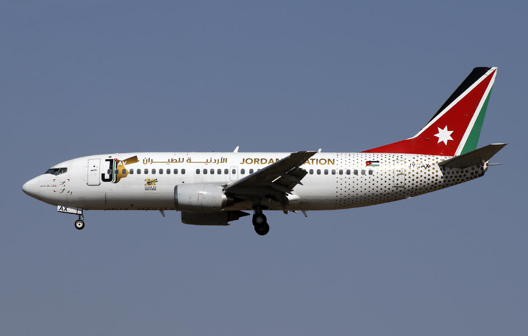 Boeing 737-323 JY-JAX 