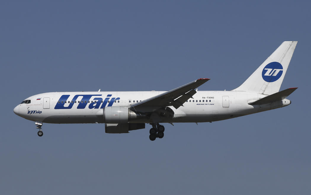B767-200 RA-73082