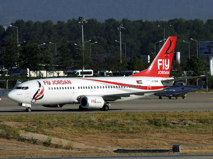 B737-300 JY-SOA