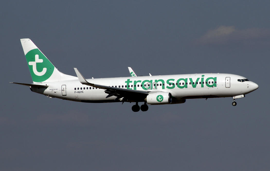 B737-800(WL) F-HUYE