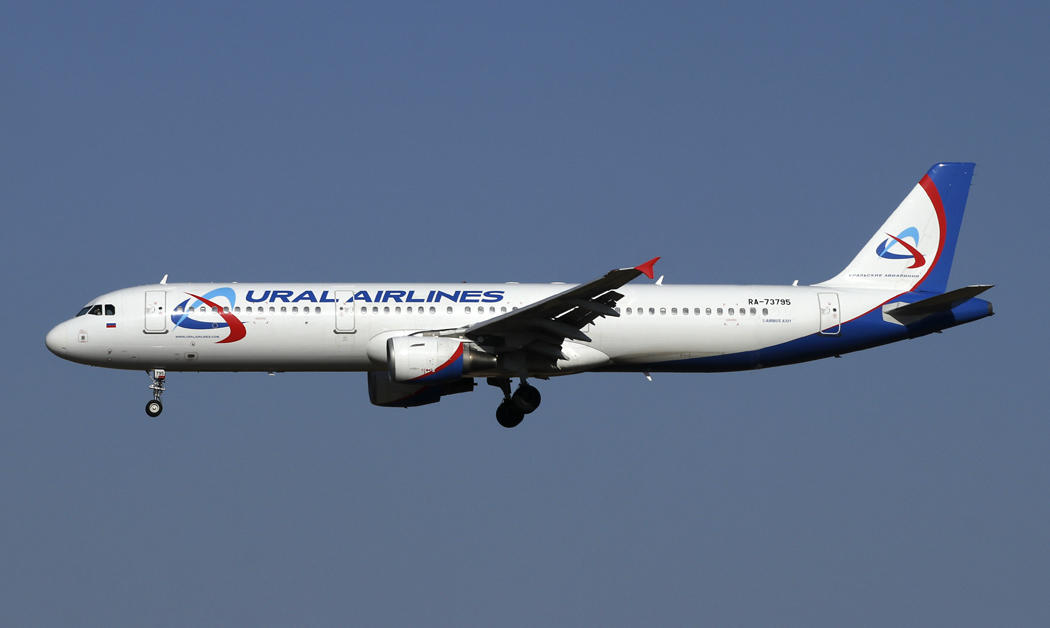 Airbus A321-200 RA-73795 