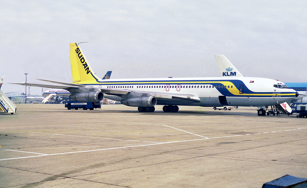 Boeing 707-320C ST-AFB 