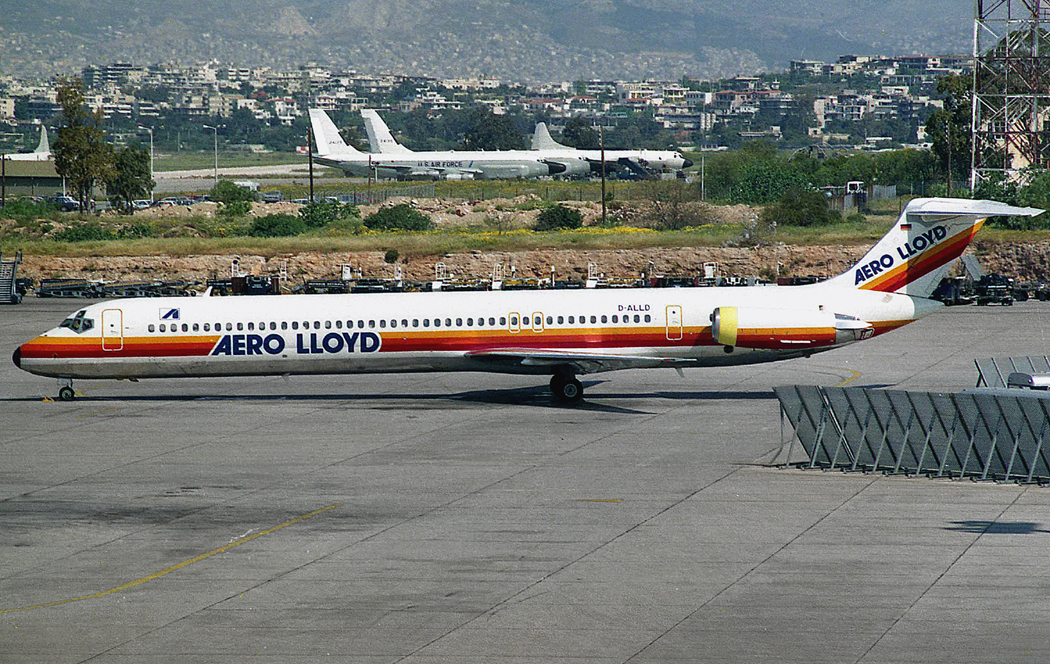 Douglas MD83 D-ALLD