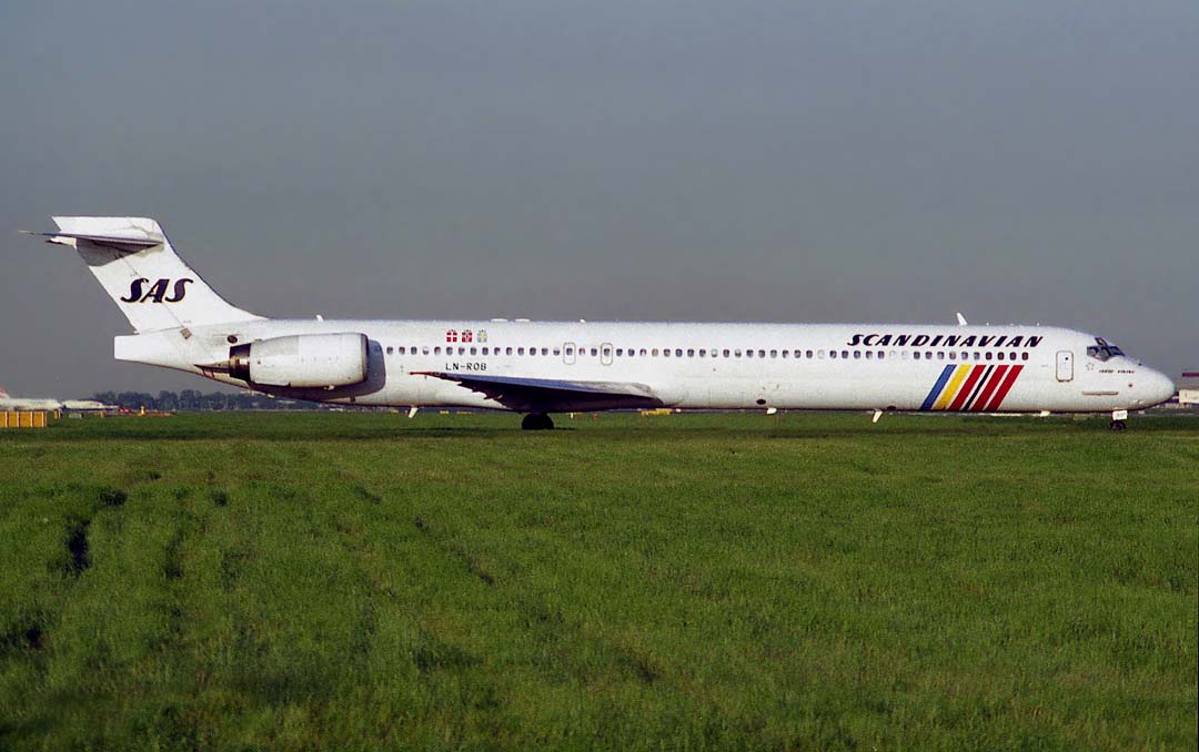 MD90 LN-ROB