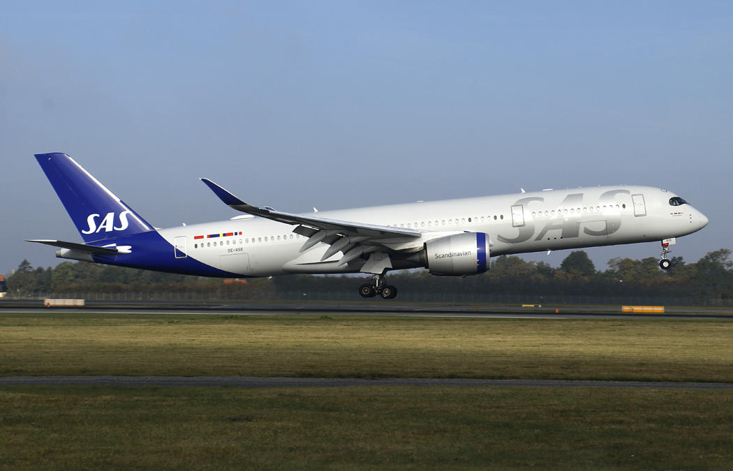 Airbus A350-941 SE-RSE