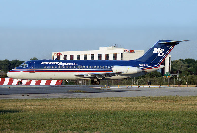 N800ME (LGA) FB.jpg