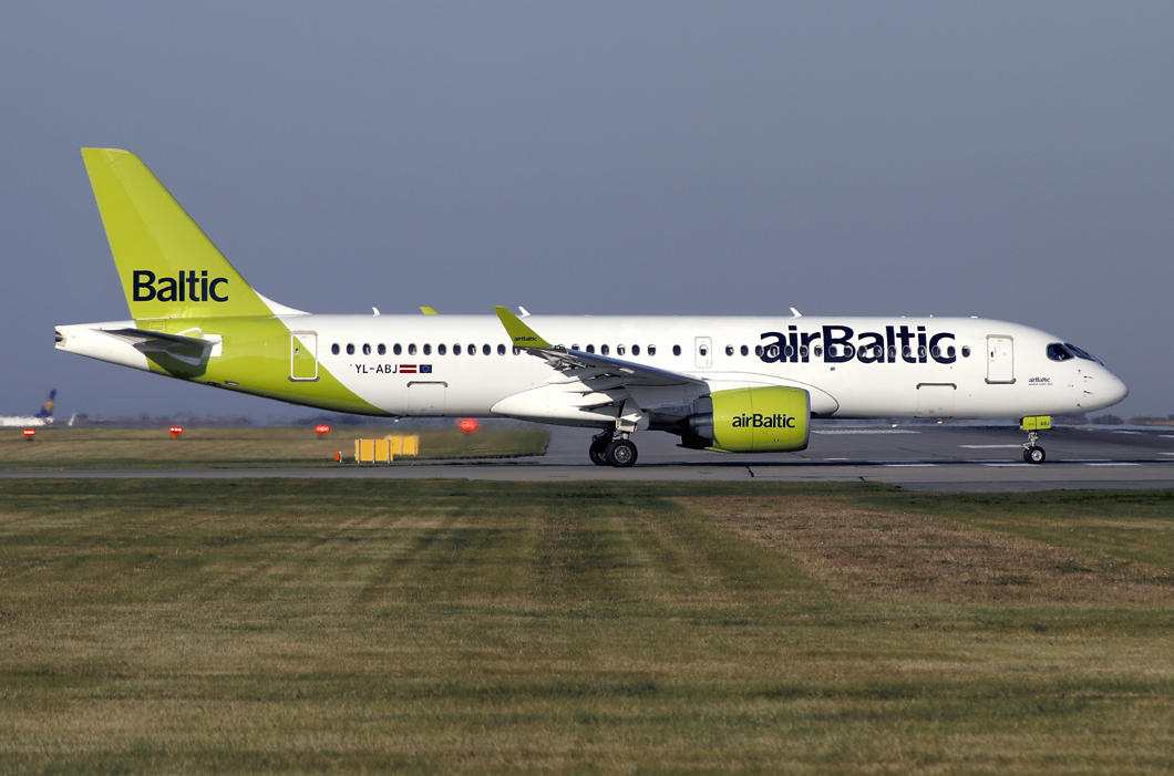 Airbus 220-300 YL-ABJ