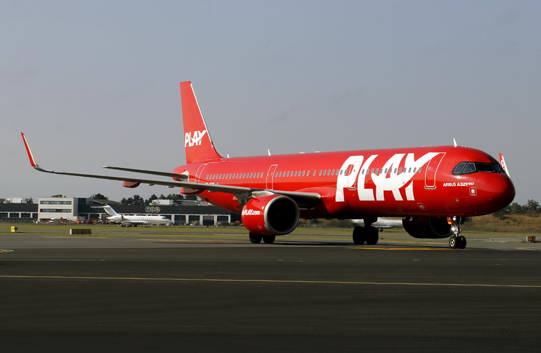 Airbus 321N TF-AEW 