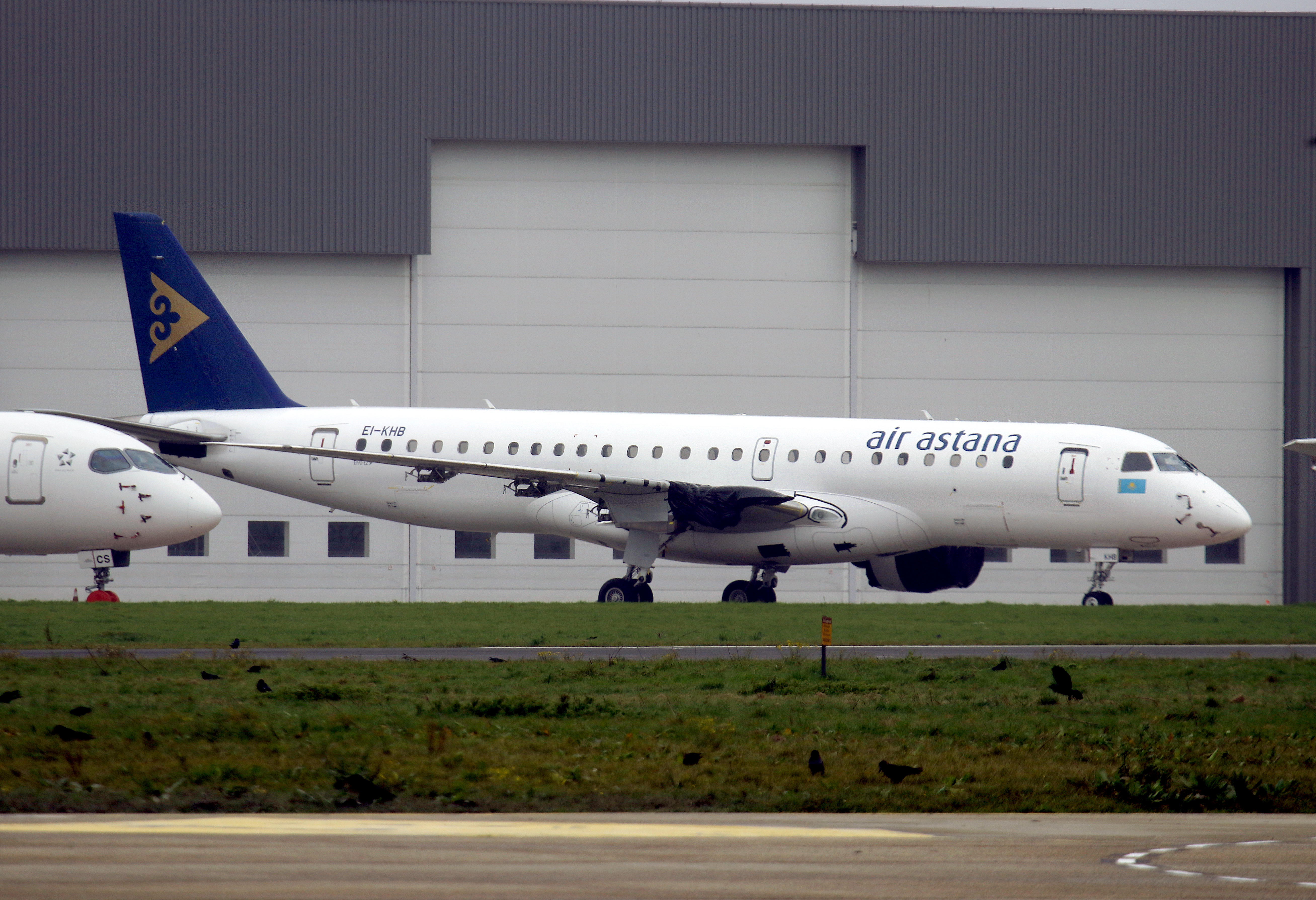 EMB-E2 EI-KHB 