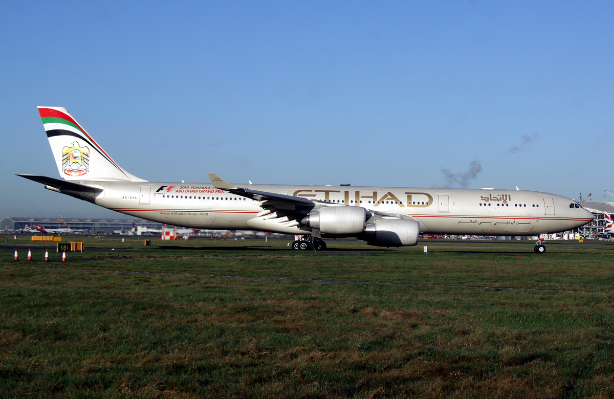 A340-500 A6-EHA