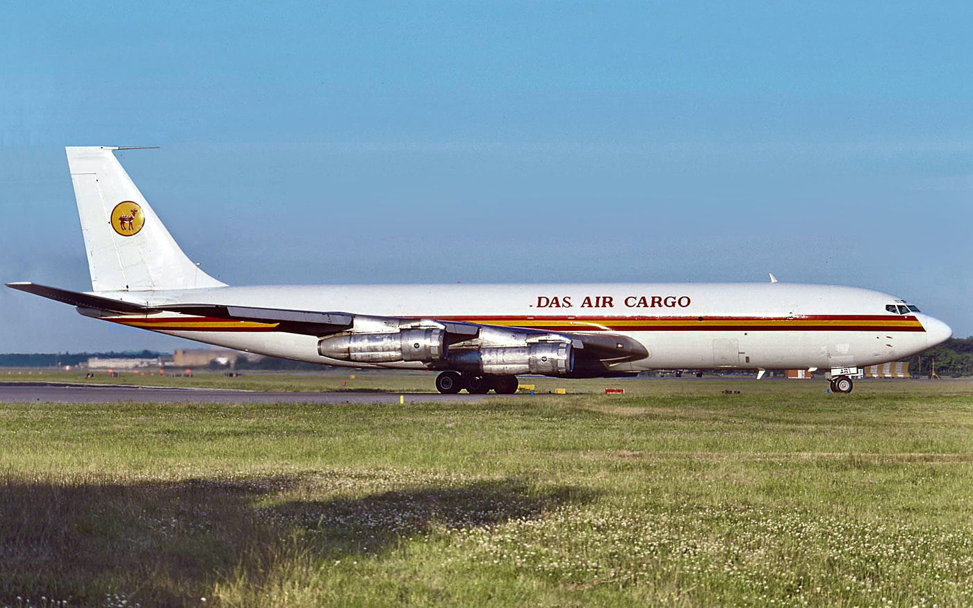 Boeing 707-300C 5X-DAR