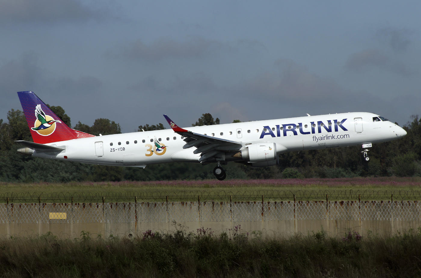 Embraer ERJ-195(LR)  ZS-YDB