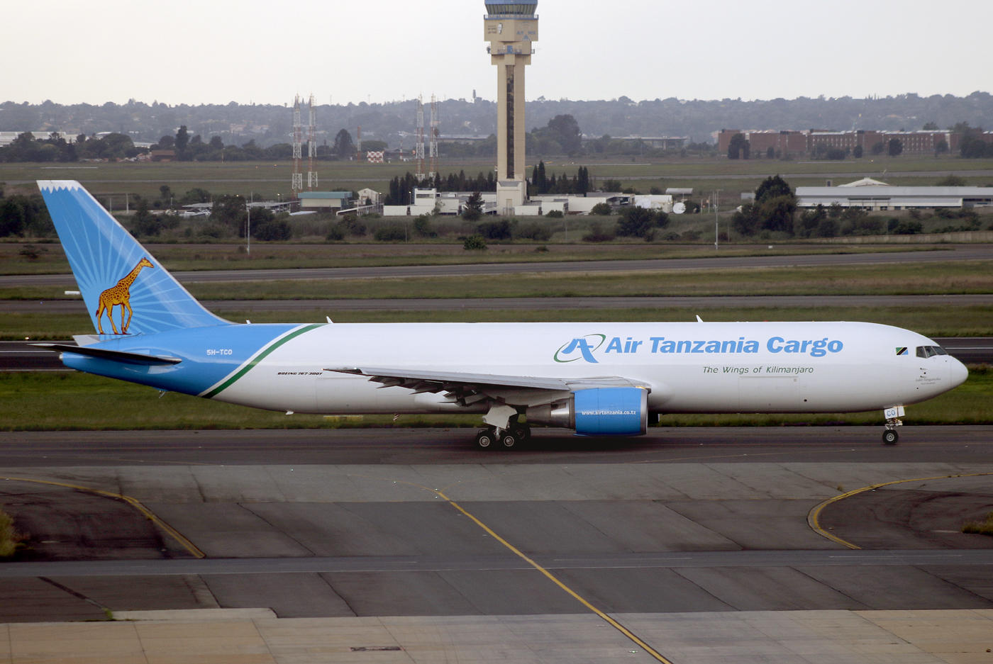 Boeing 767-300(BDSF) 5H-TCO