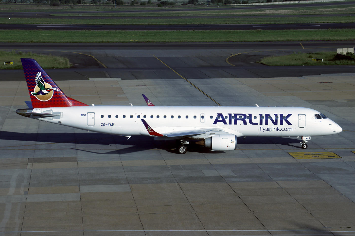 Embraer ERJ-190 AR ZS-YAP 